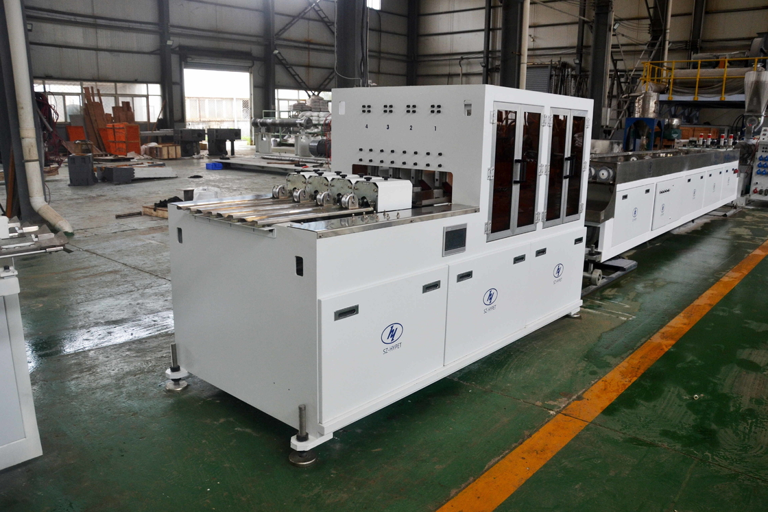 Vierholte PVC-leidingbuismachine 16-32 mm PVC-elektrische kabels Buis-extrusielijn