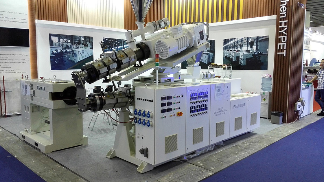 Parallell Twin Screw Extruder met Intergral Reducer Counter Rotating Pvc Pipe Granules Making Machine HYPS67/27