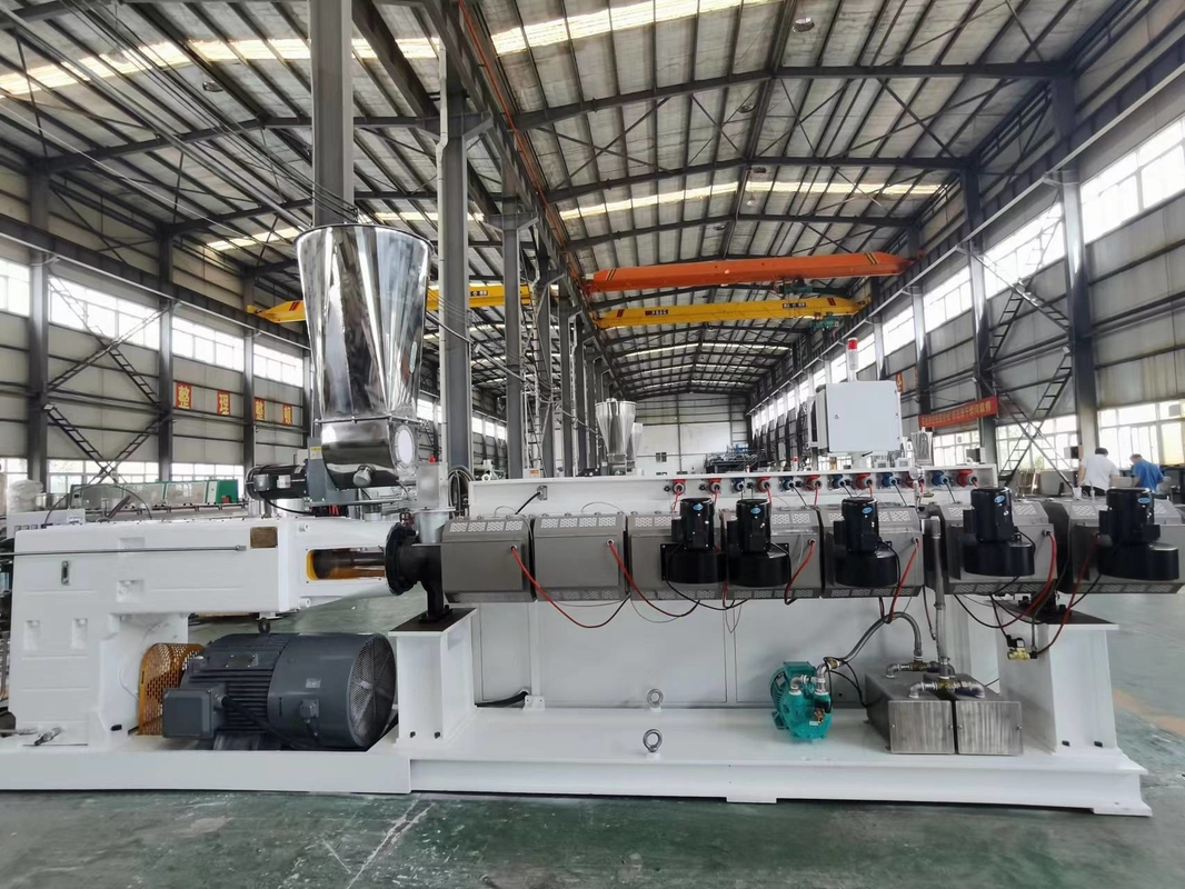 Goedkwaliteit PVC transparante zachte harde PVC pellets guranule parallelle tweeling dubbele schroef extruders HYPS93/38 tegen een goede prijs