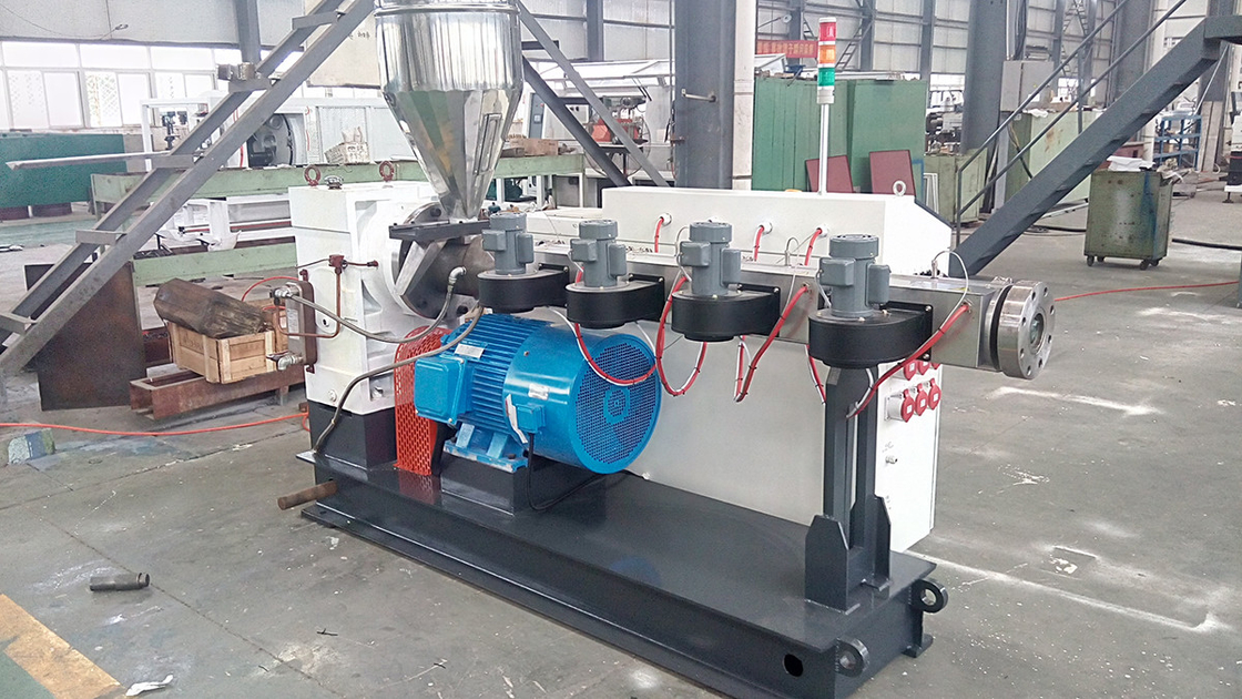 Hoogprecisie HYSJ65/38 PE PERT Drielagige extruder voor HDPE-polyethyleenbuizen